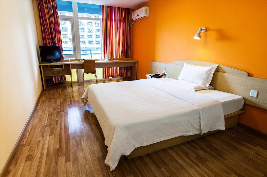7Days Inn Jiangmen Peng Jiang Qiao North Exteriér fotografie