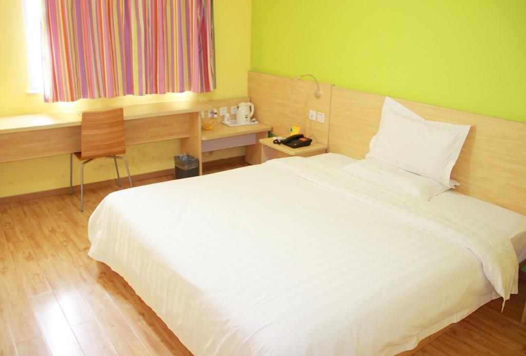 7Days Inn Jiangmen Peng Jiang Qiao North Exteriér fotografie